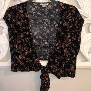 American Eagle crop top